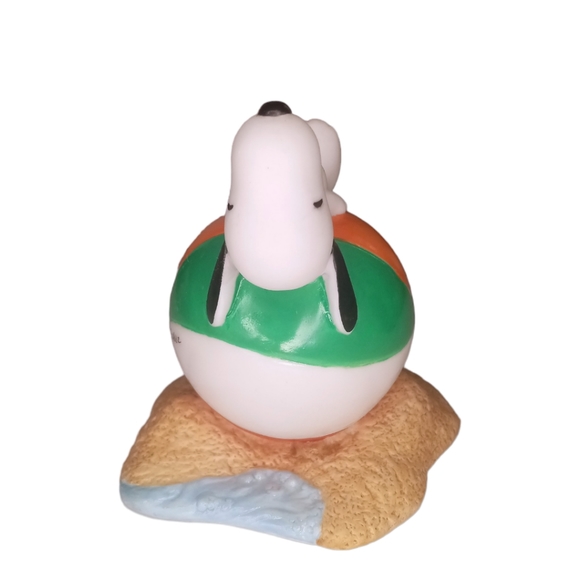 2002 Hallmark Peanuts Gallery Snoopy On Beach Ball "Have A Cool Day" Fig… - Picture 2 of 7